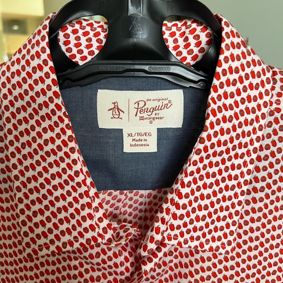 Men’s Penguin Red Pepper 🌶️ Button Down Short Sleeve Shirt SIZE XL - Picture 3 of 4